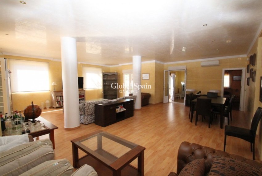 Wederverkoop - VILLA -
ORIHUELA COSTA - Costa Blanca