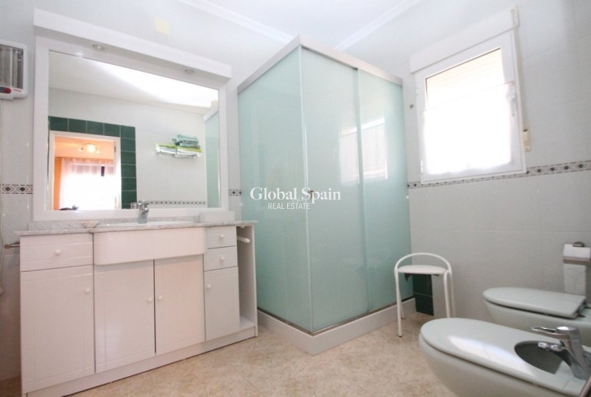 Wederverkoop - VILLA -
ORIHUELA COSTA - Costa Blanca