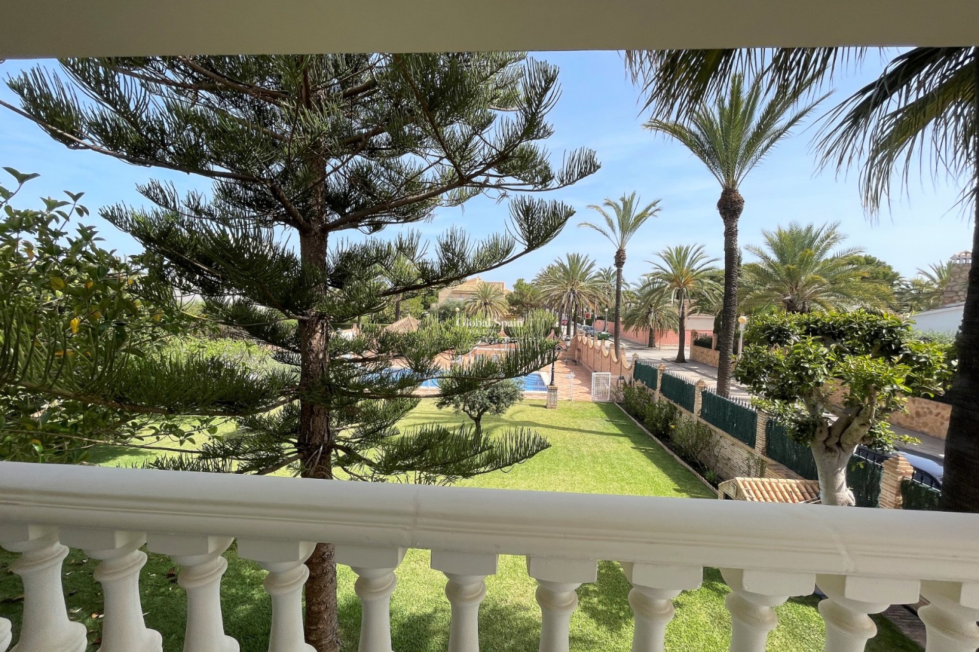 Wederverkoop - VILLA -
ORIHUELA COSTA - Costa Blanca