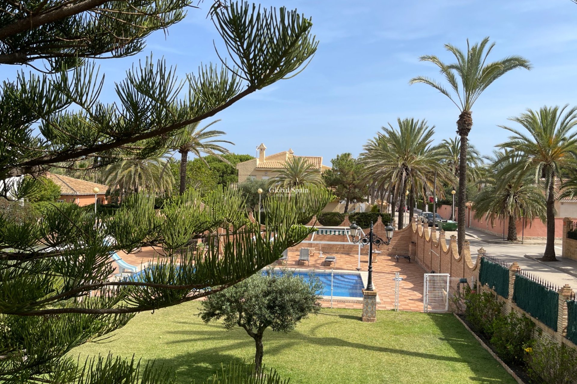 Wederverkoop - VILLA -
ORIHUELA COSTA - Costa Blanca