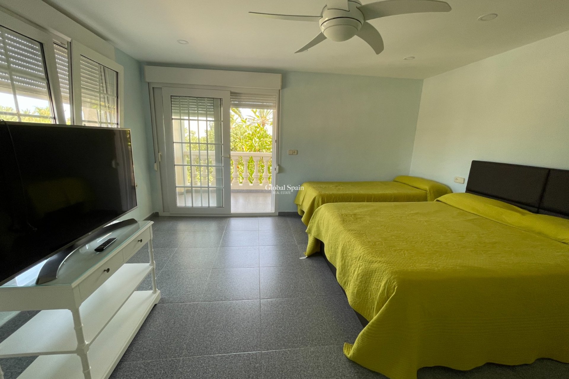 Wederverkoop - VILLA -
ORIHUELA COSTA - Costa Blanca