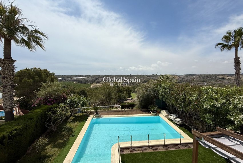 Wederverkoop - VILLA -
ORIHUELA COSTA - Costa Blanca