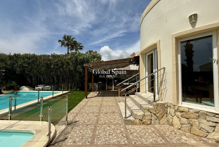 Wederverkoop - VILLA -
ORIHUELA COSTA - Costa Blanca