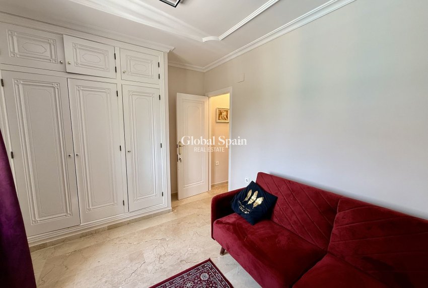 Wederverkoop - VILLA -
ORIHUELA COSTA - Costa Blanca