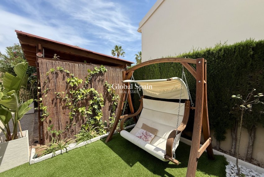 Wederverkoop - VILLA -
ORIHUELA COSTA - Costa Blanca