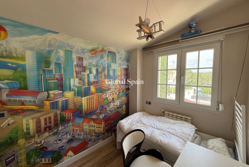 Wederverkoop - VILLA -
ORIHUELA COSTA - Costa Blanca