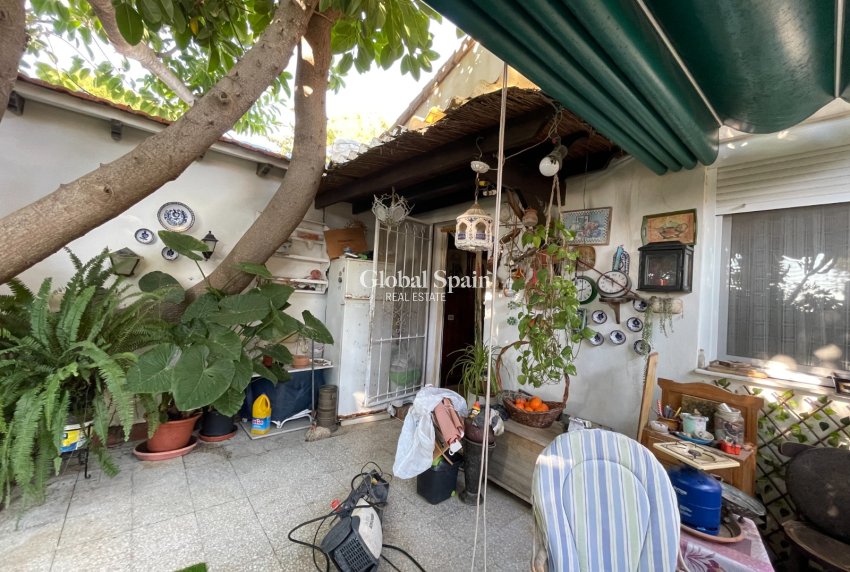 Wederverkoop - VILLA -
ORIHUELA COSTA - Costa Blanca