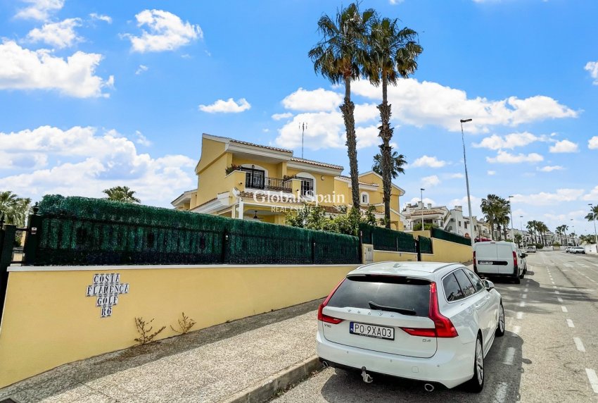 Wederverkoop - VILLA -
ORIHUELA COSTA - Costa Blanca