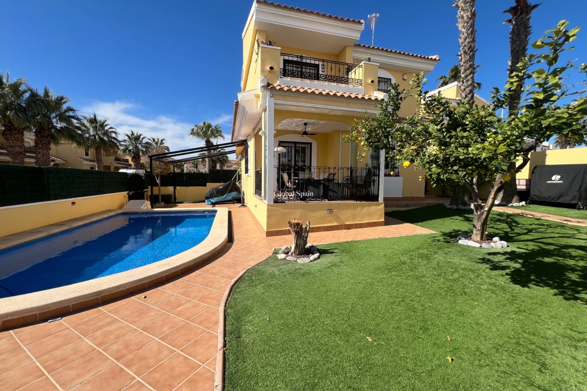 Wederverkoop - VILLA -
ORIHUELA COSTA - Costa Blanca