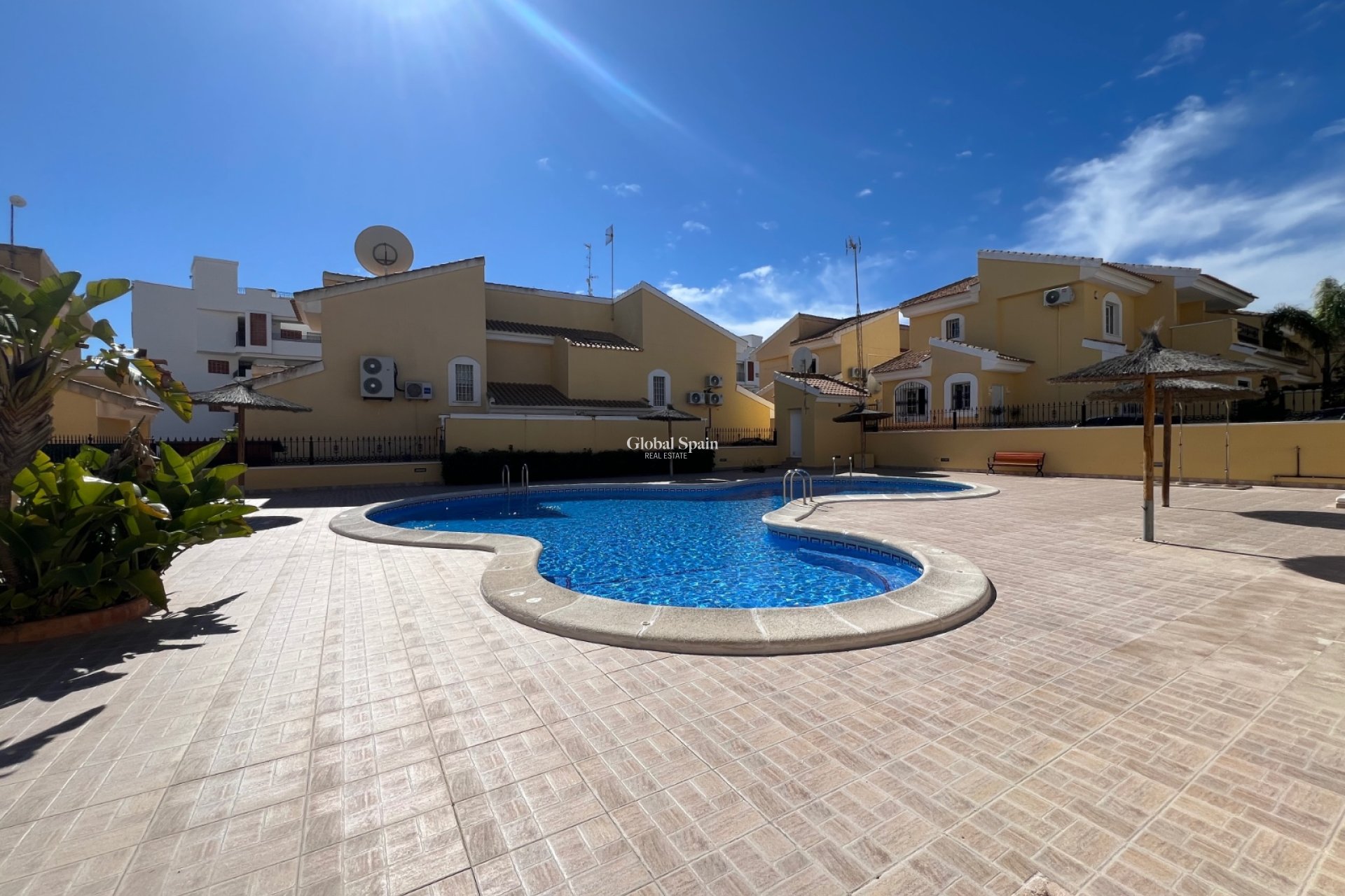 Wederverkoop - VILLA -
ORIHUELA COSTA - Costa Blanca