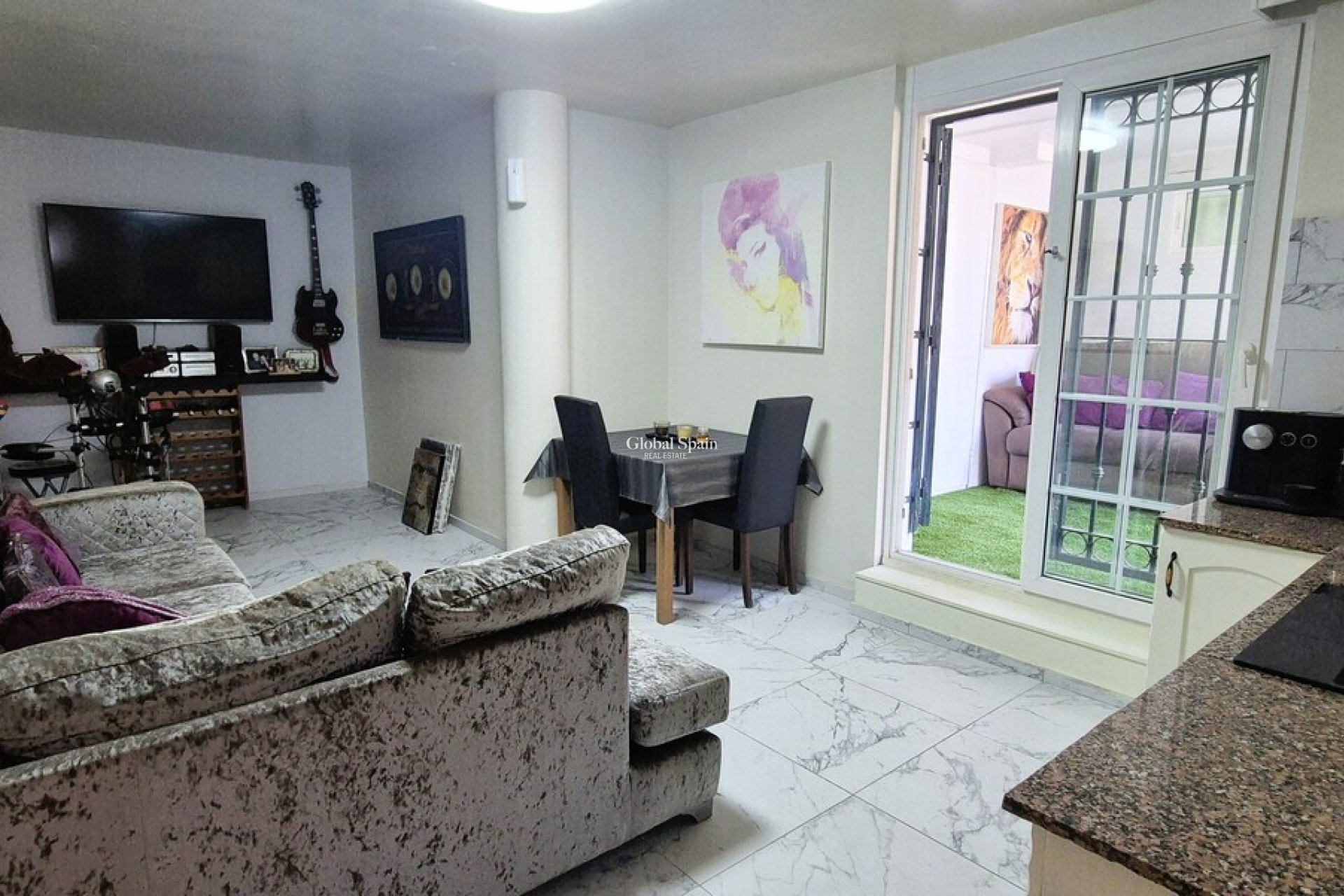 Wederverkoop - VILLA -
ORIHUELA COSTA - Costa Blanca