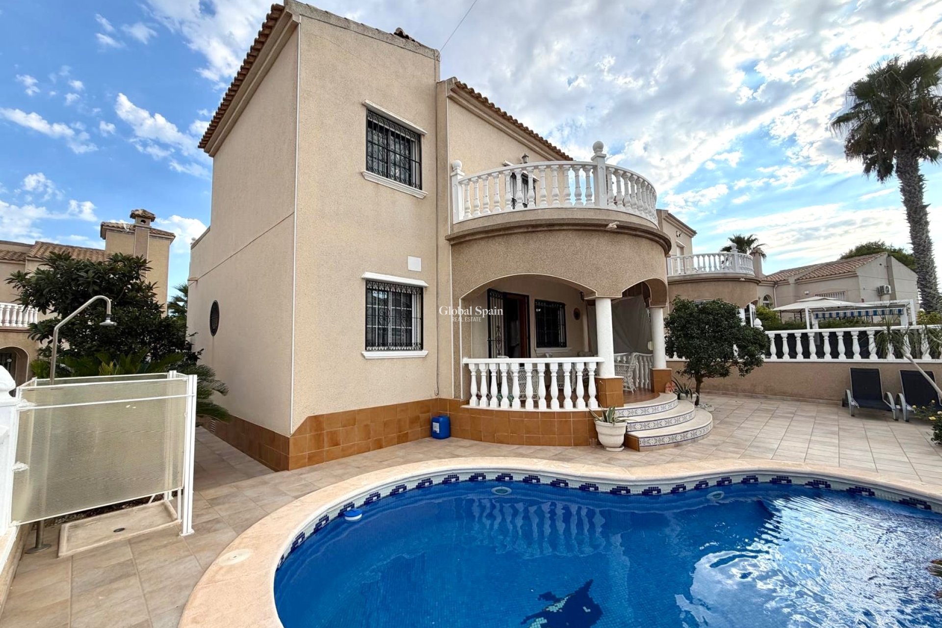 Wederverkoop - VILLA -
ORIHUELA COSTA - Costa Blanca