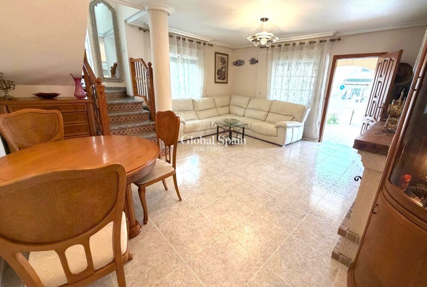 Wederverkoop - VILLA -
ORIHUELA COSTA - Costa Blanca
