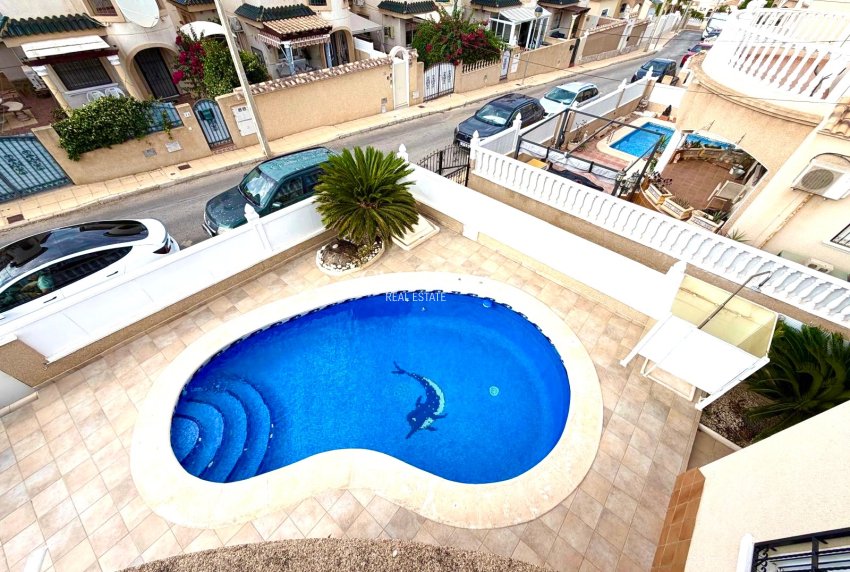 Wederverkoop - VILLA -
ORIHUELA COSTA - Costa Blanca
