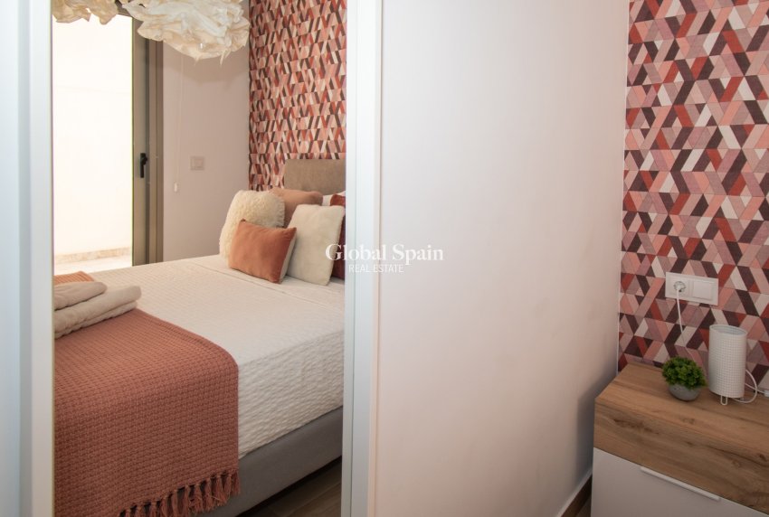 Wederverkoop - VILLA -
ORIHUELA COSTA - Costa Blanca