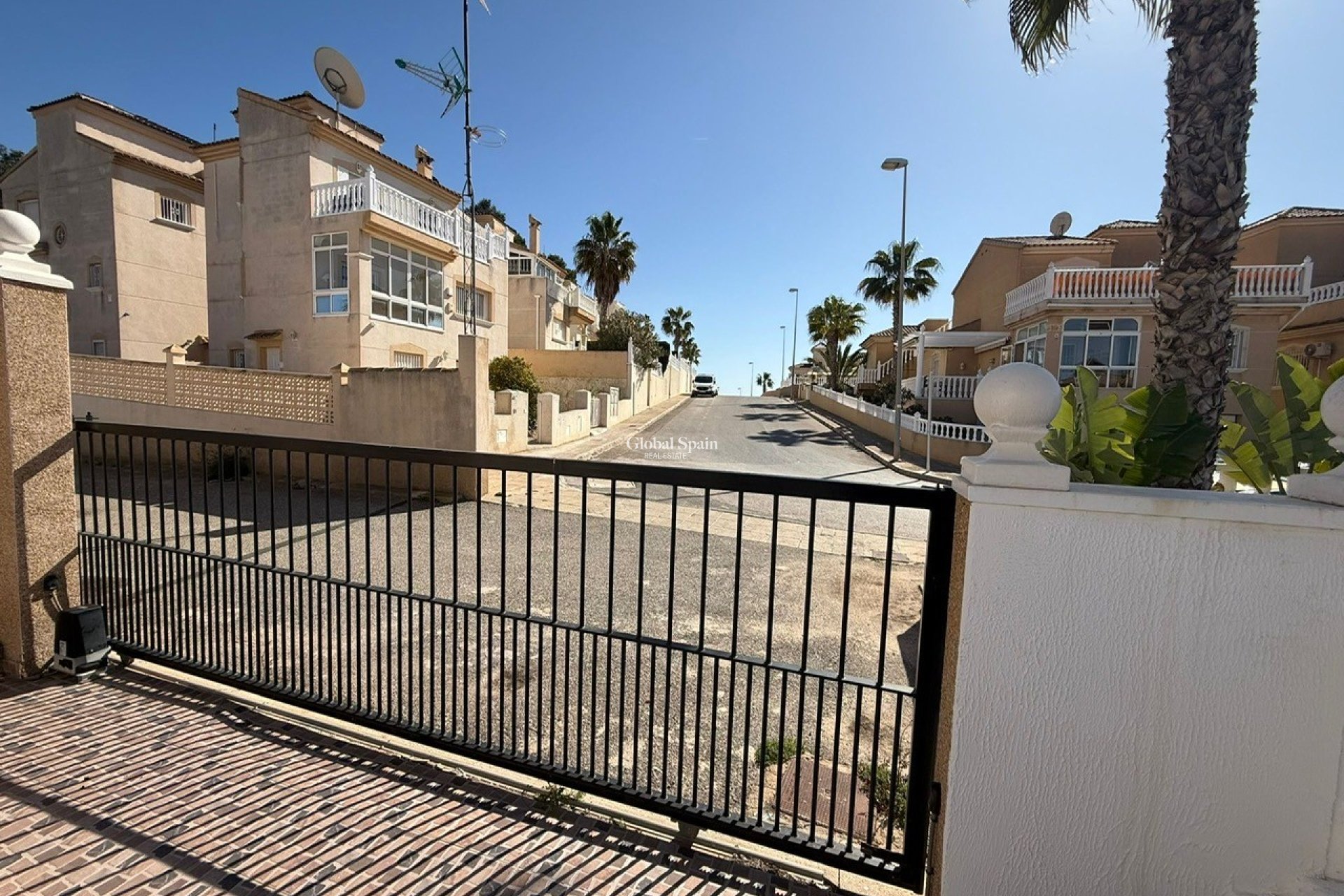 Wederverkoop - VILLA -
ORIHUELA COSTA - Costa Blanca