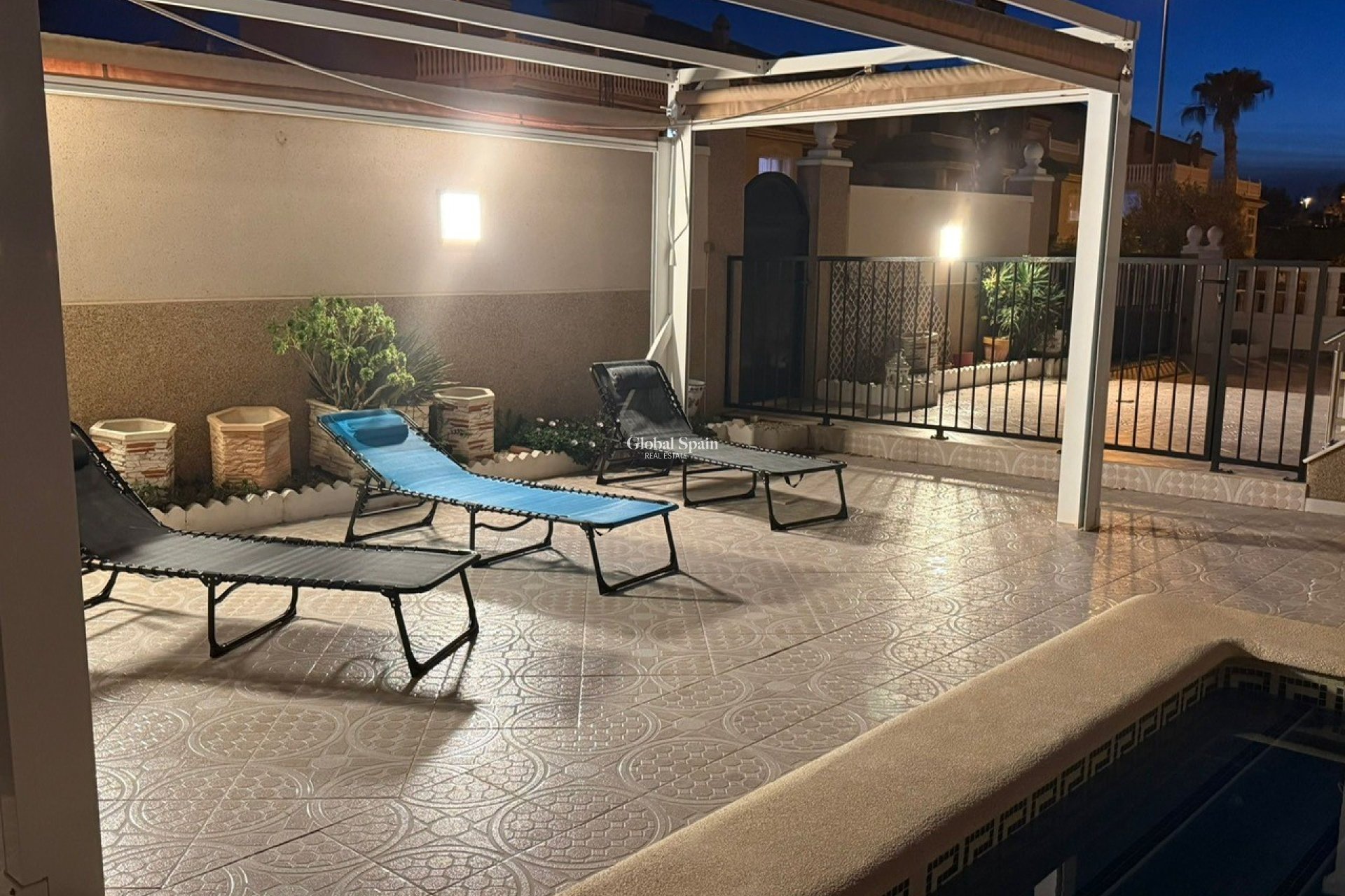 Wederverkoop - VILLA -
ORIHUELA COSTA - Costa Blanca