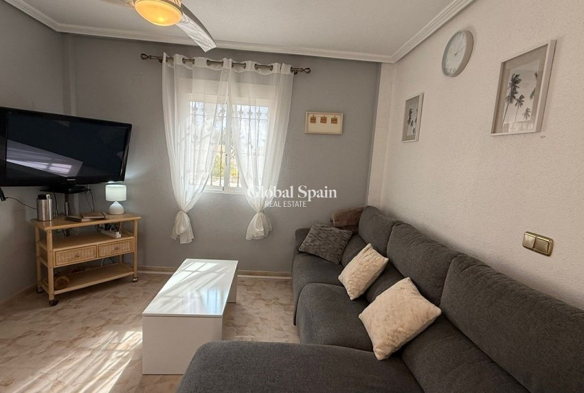 Wederverkoop - VILLA -
ORIHUELA COSTA - Costa Blanca