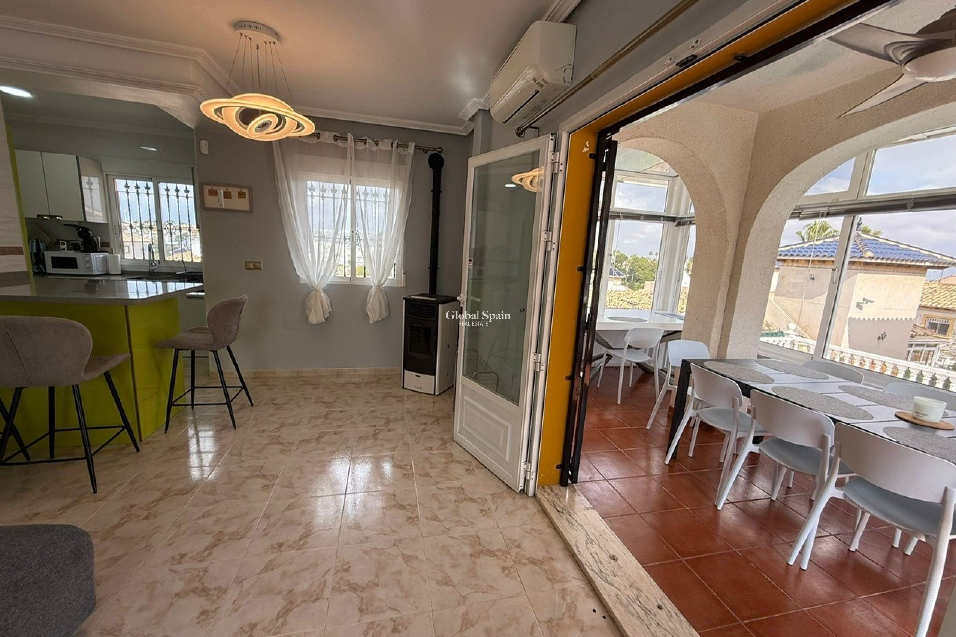 Wederverkoop - VILLA -
ORIHUELA COSTA - Costa Blanca