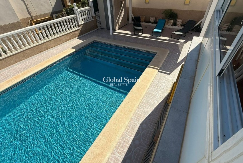 Wederverkoop - VILLA -
ORIHUELA COSTA - Costa Blanca