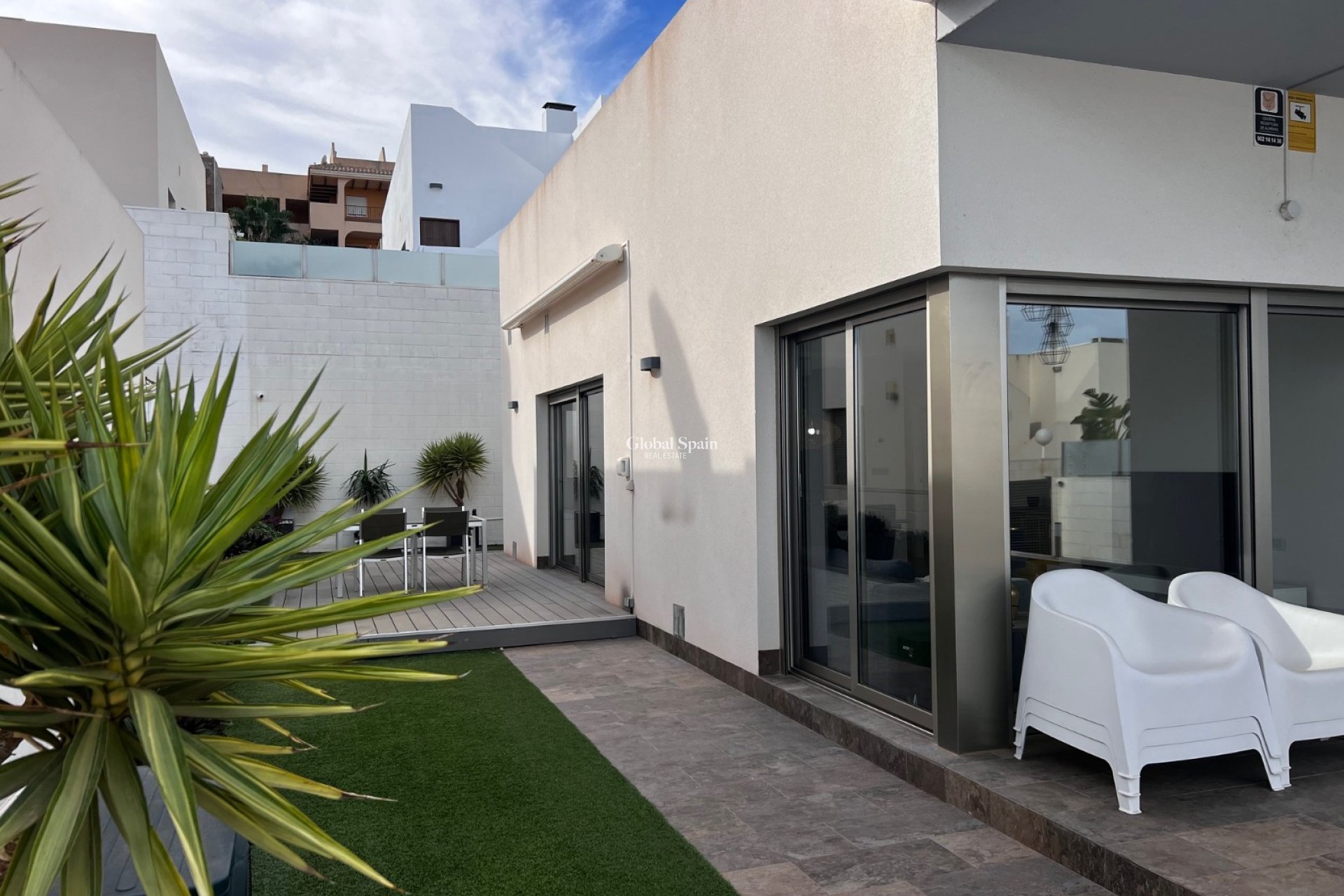 Wederverkoop - VILLA -
ORIHUELA COSTA - Costa Blanca