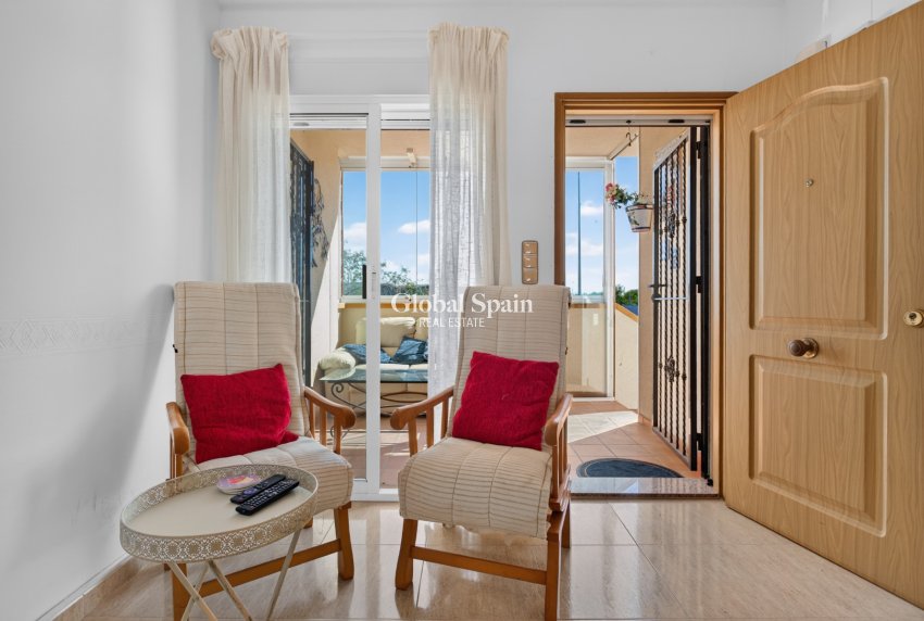Wederverkoop - VILLA -
ORIHUELA COSTA - Costa Blanca