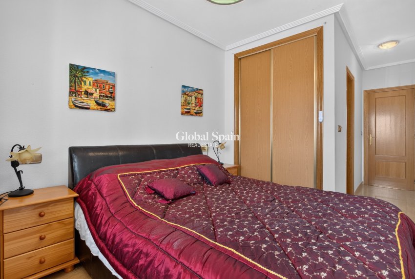Wederverkoop - VILLA -
ORIHUELA COSTA - Costa Blanca