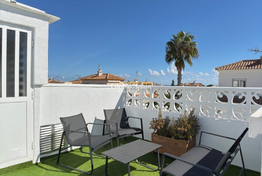 Wederverkoop - VILLA -
ORIHUELA COSTA - Costa Blanca