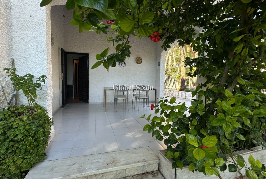 Wederverkoop - VILLA -
ORIHUELA COSTA - Costa Blanca