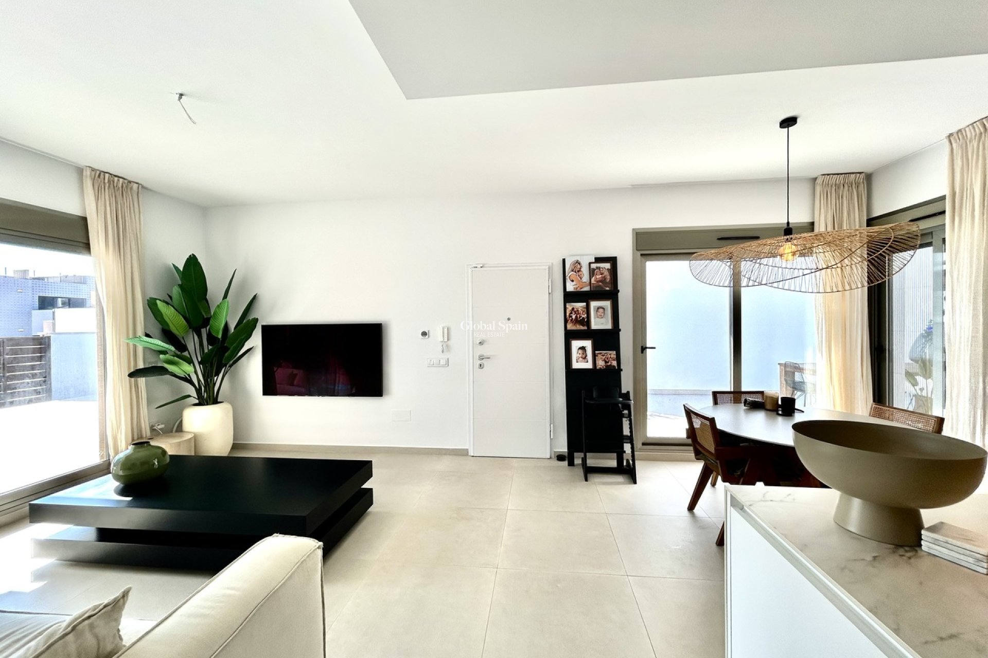 Wederverkoop - VILLA -
ORIHUELA COSTA - Inland