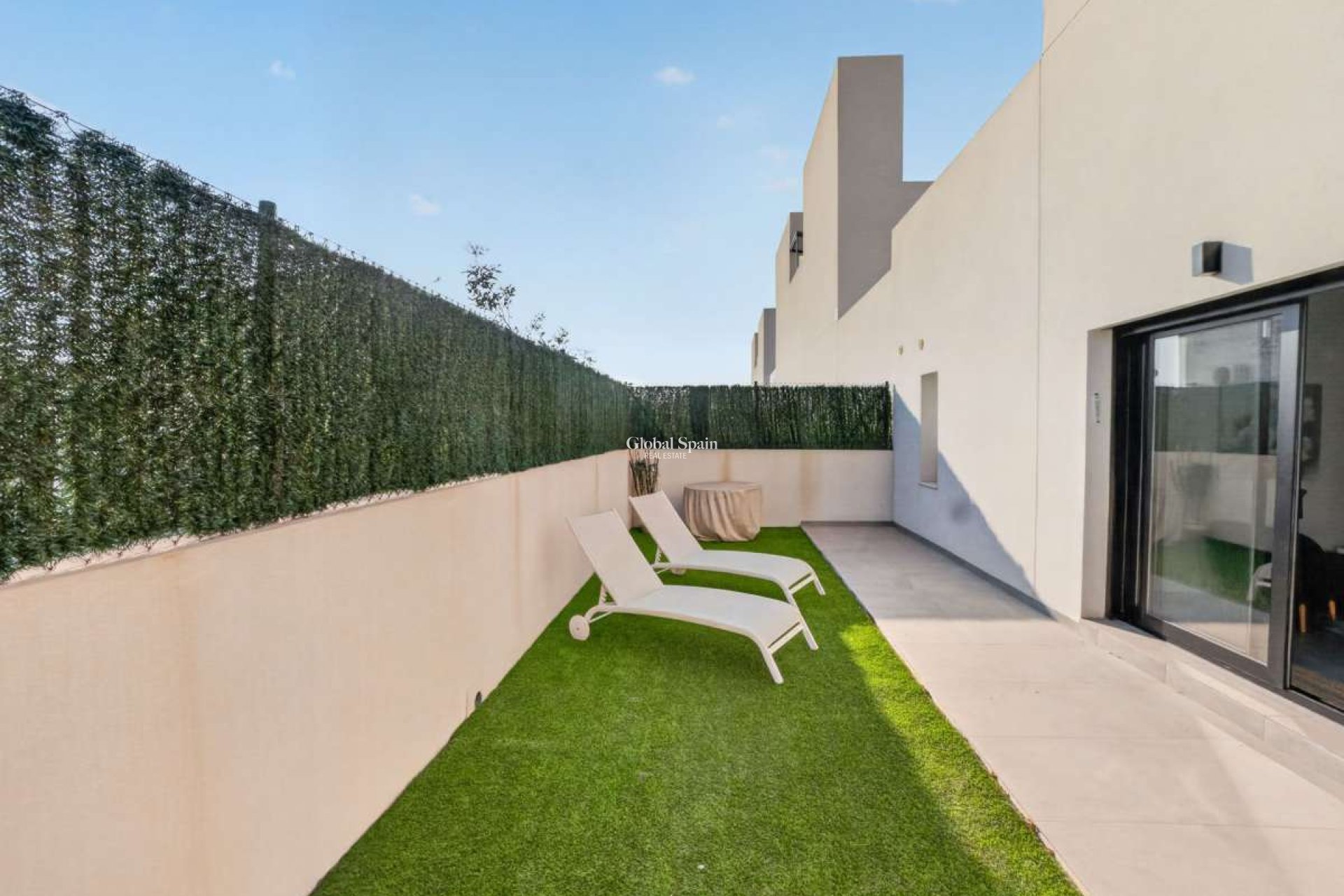 Wederverkoop - VILLA -
ORIHUELA COSTA - Inland