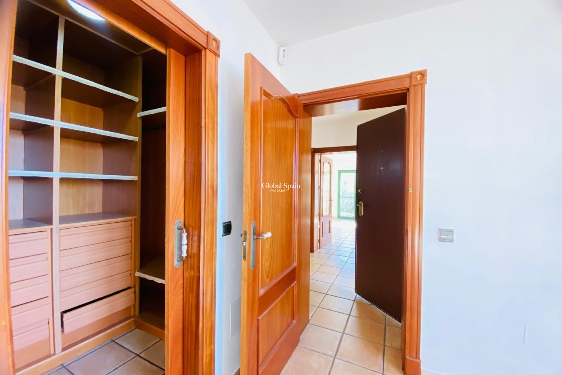 Wederverkoop - VILLA -
ORIHUELA COSTA - La Florida