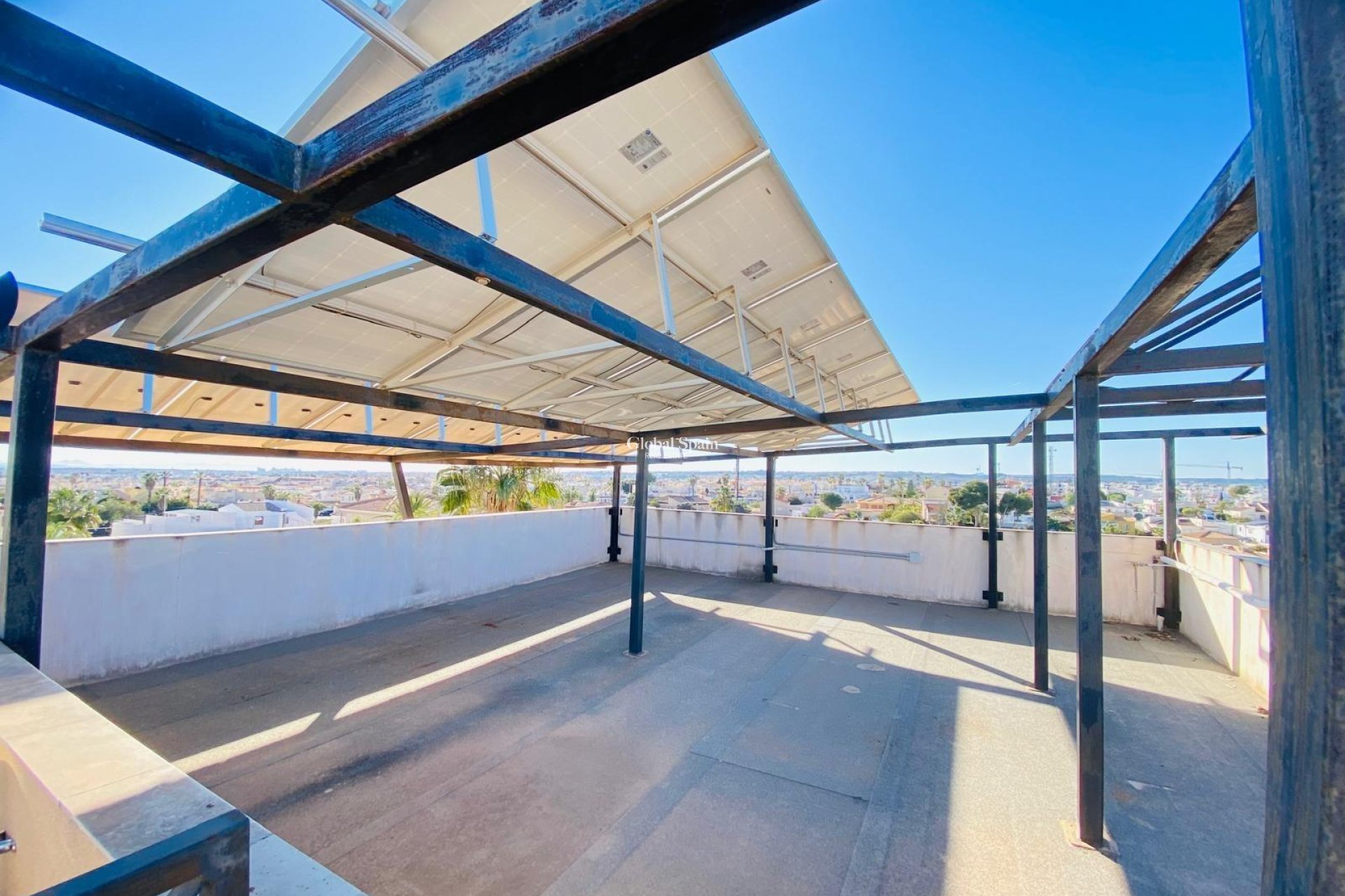 Wederverkoop - VILLA -
ORIHUELA COSTA - La Florida