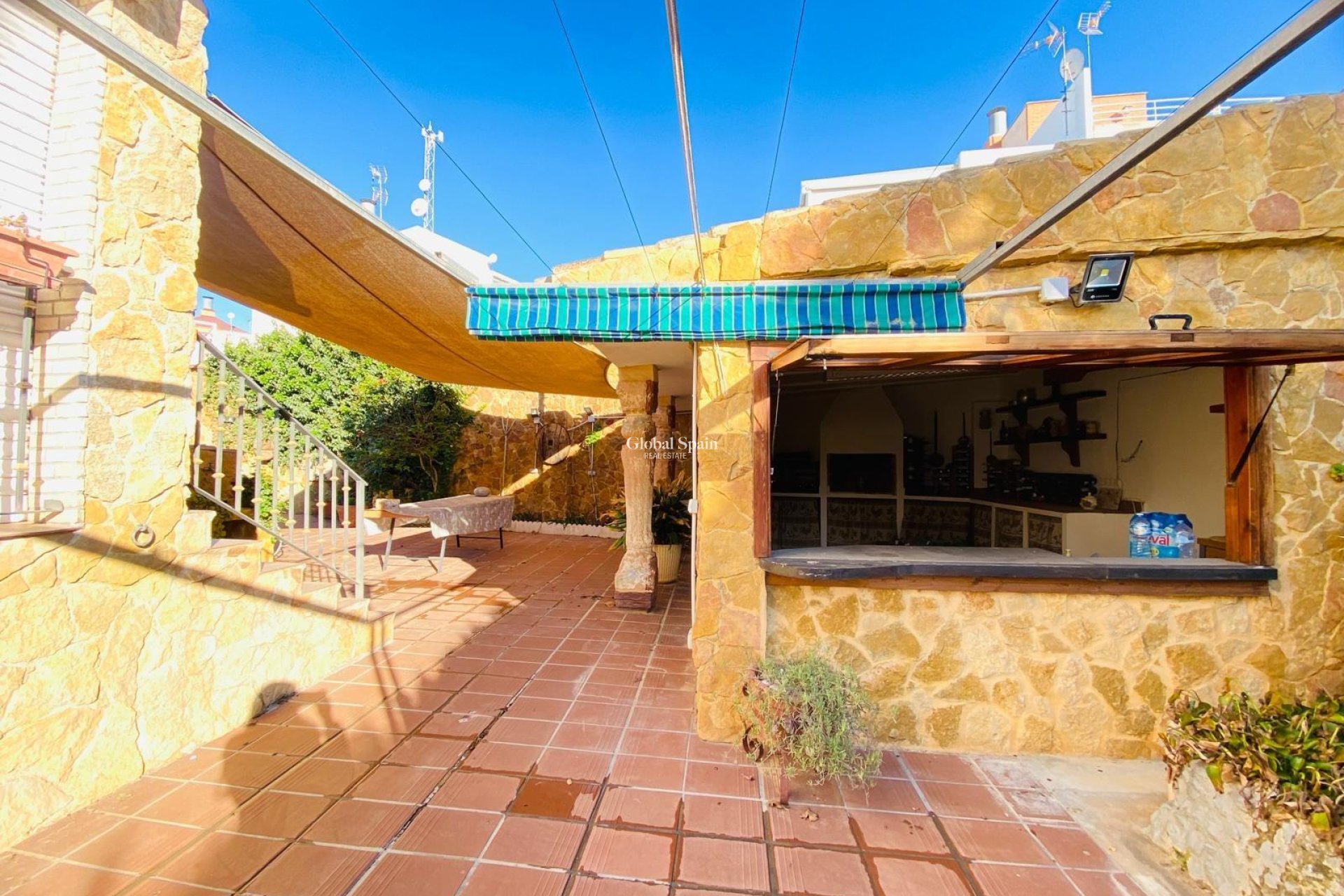 Wederverkoop - VILLA -
ORIHUELA COSTA - La Florida