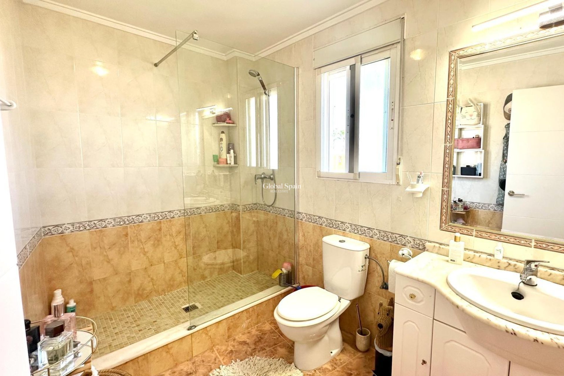 Wederverkoop - VILLA -
ORIHUELA COSTA - La Regia