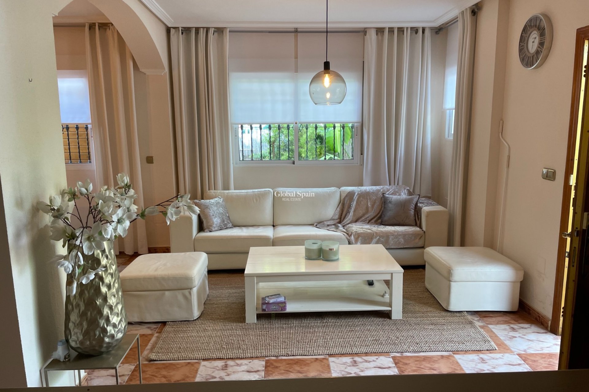 Wederverkoop - VILLA -
ORIHUELA COSTA - La Regia
