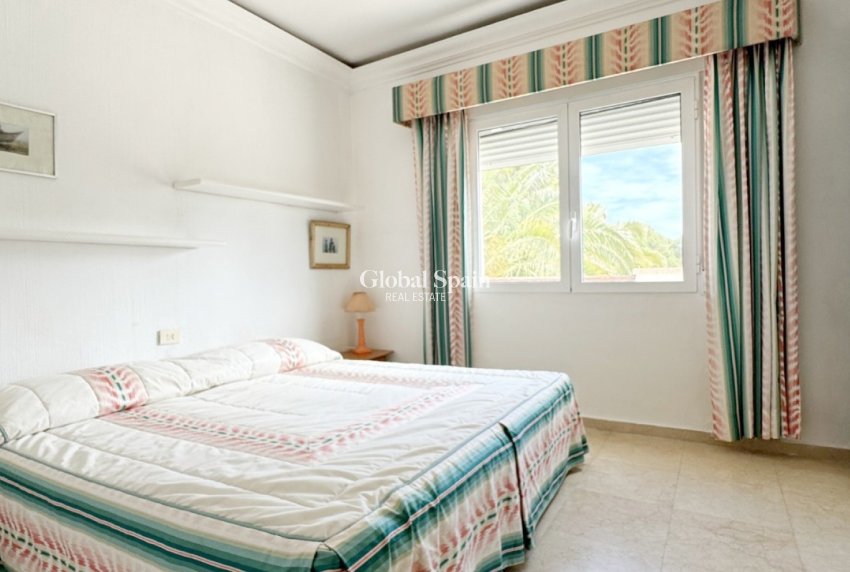 Wederverkoop - VILLA -
ORIHUELA COSTA - La Zenia