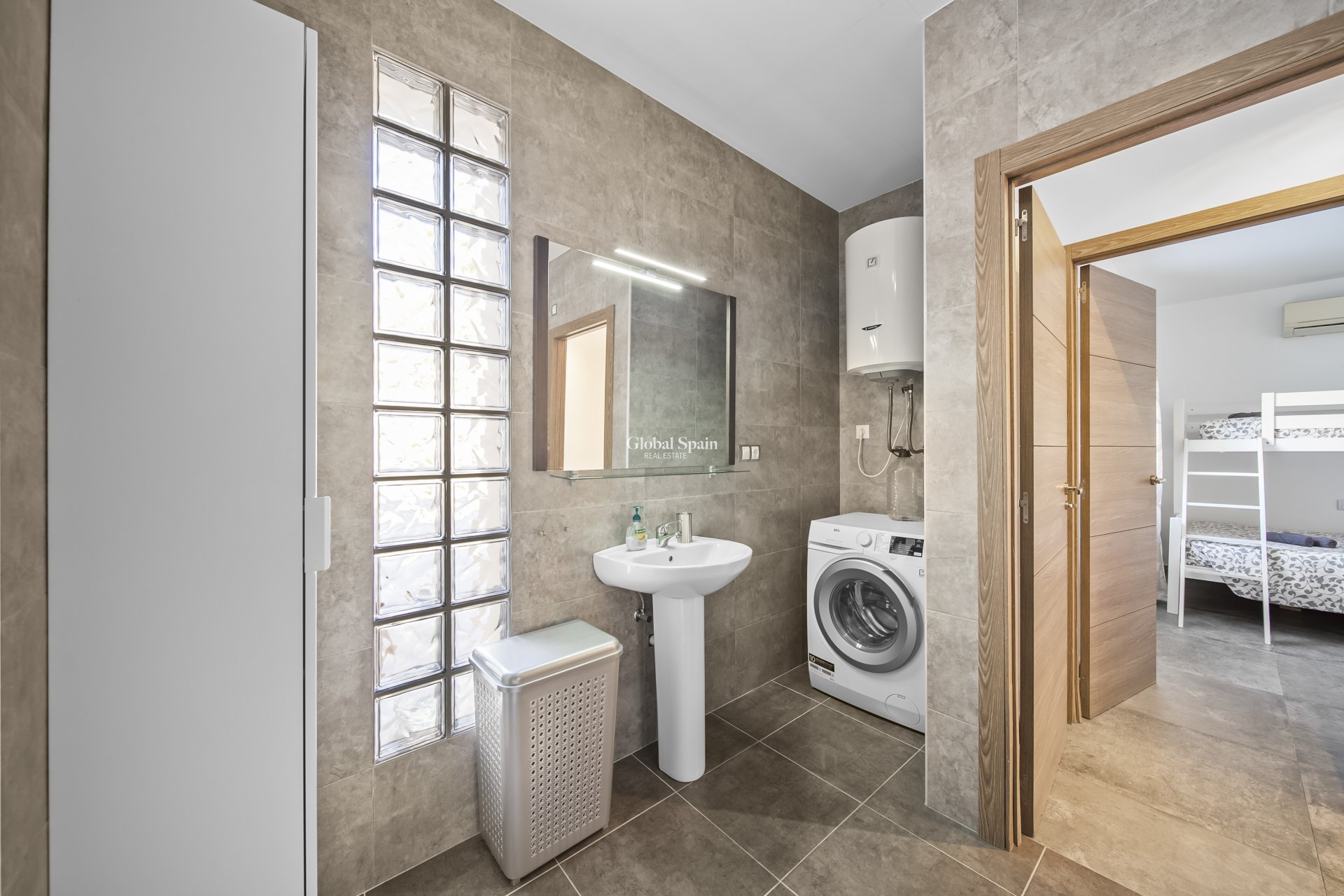 Wederverkoop - VILLA -
ORIHUELA COSTA - La Zenia