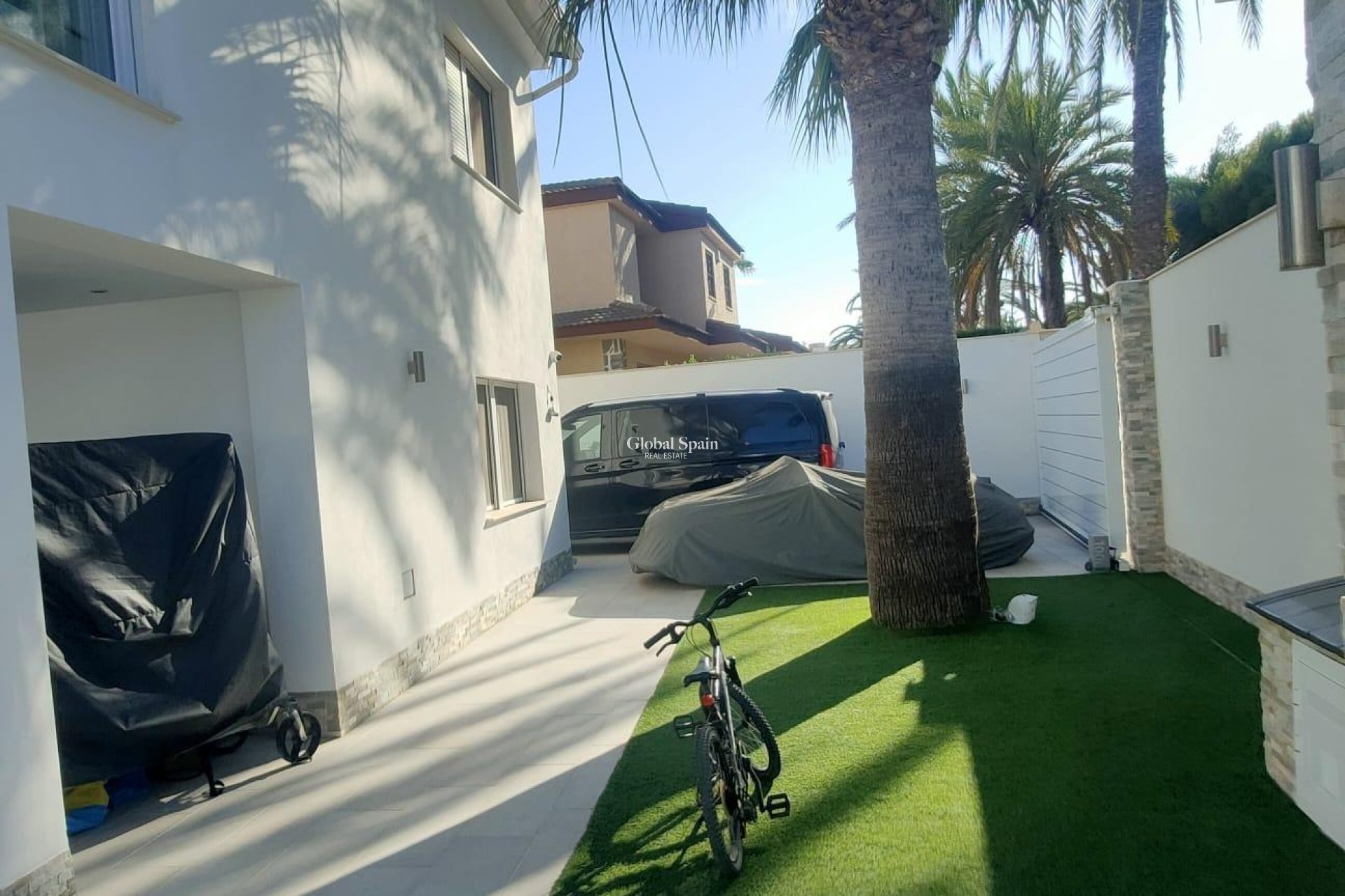 Wederverkoop - VILLA -
ORIHUELA COSTA - La Zenia