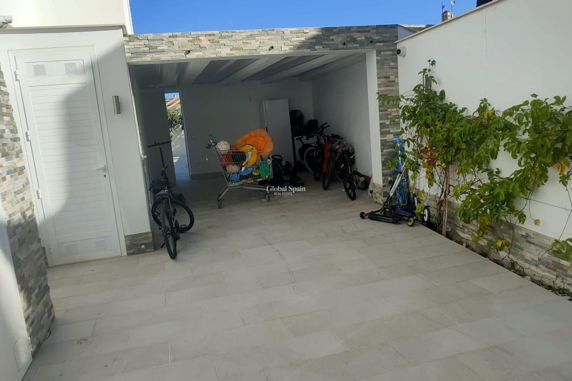 Wederverkoop - VILLA -
ORIHUELA COSTA - La Zenia