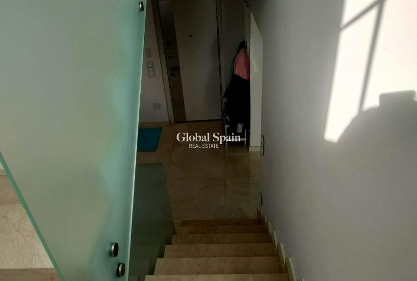 Wederverkoop - VILLA -
ORIHUELA COSTA - La Zenia