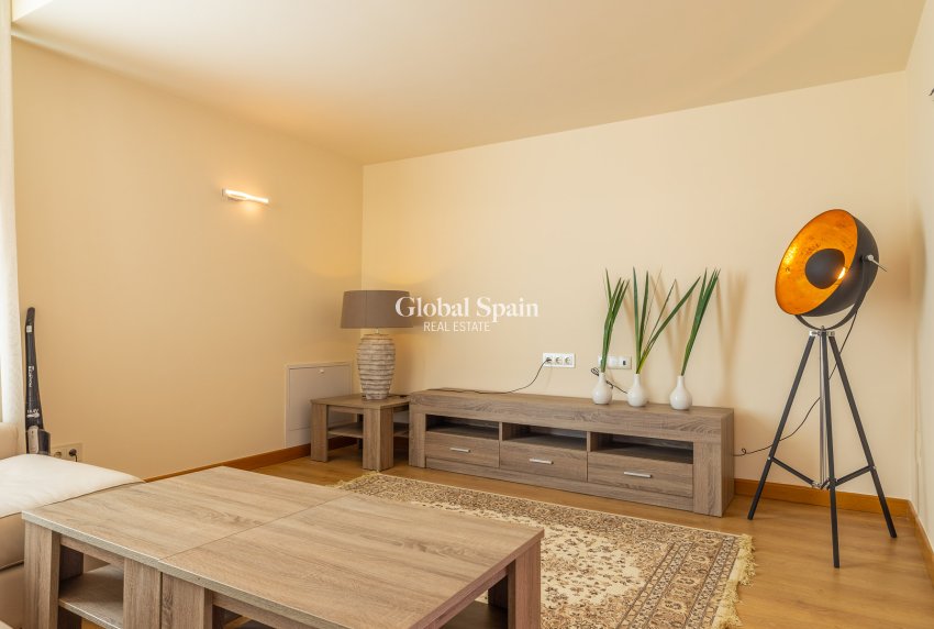 Wederverkoop - Villa -
ORIHUELA COSTA - La Zenia