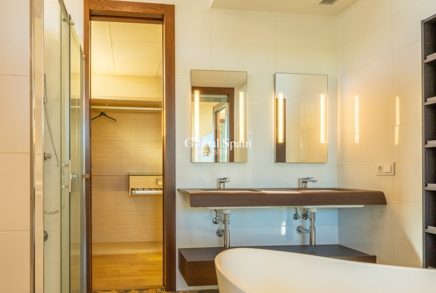 Wederverkoop - Villa -
ORIHUELA COSTA - La Zenia