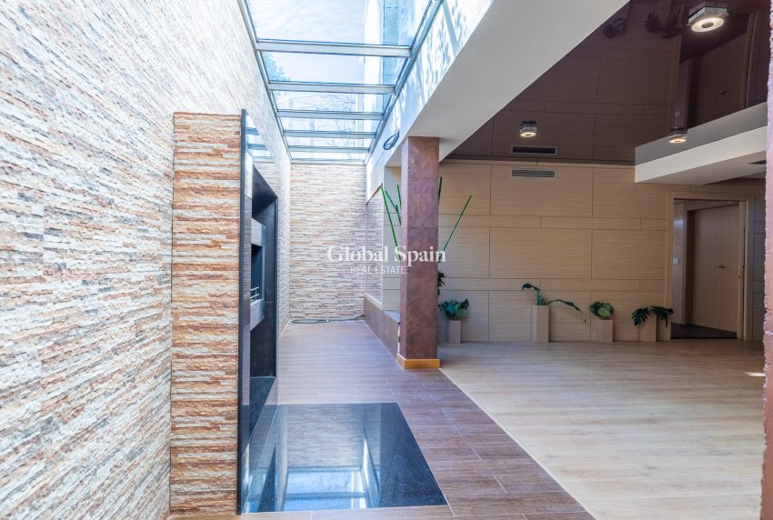 Wederverkoop - Villa -
ORIHUELA COSTA - La Zenia