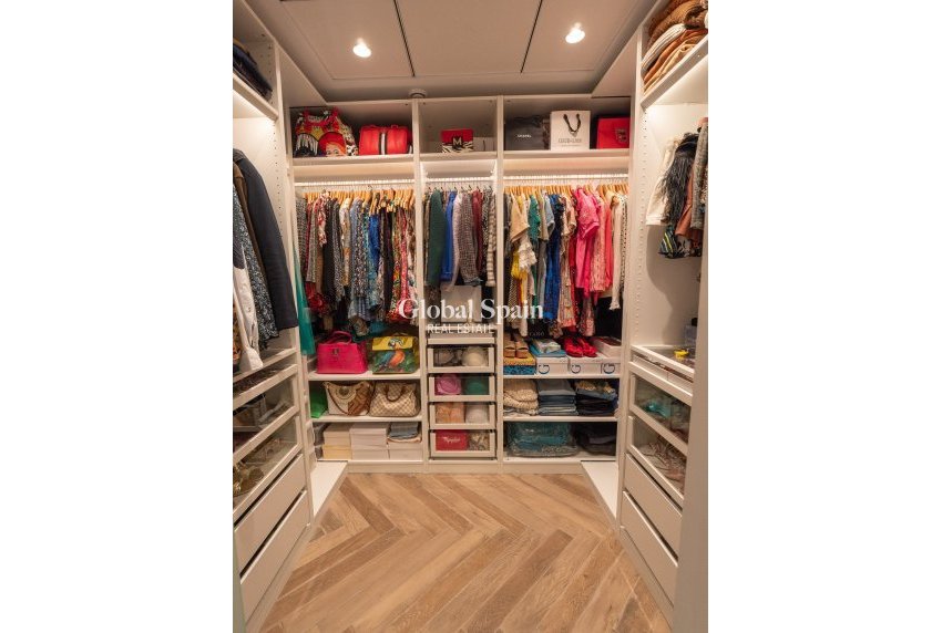 Wederverkoop - Villa -
ORIHUELA COSTA - Las Colinas Golf