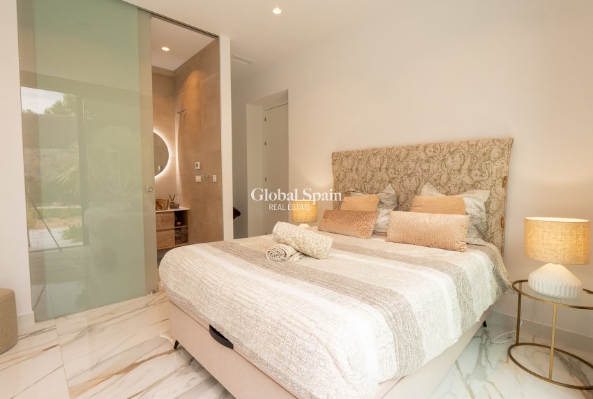 Wederverkoop - Villa -
ORIHUELA COSTA - Las Colinas Golf