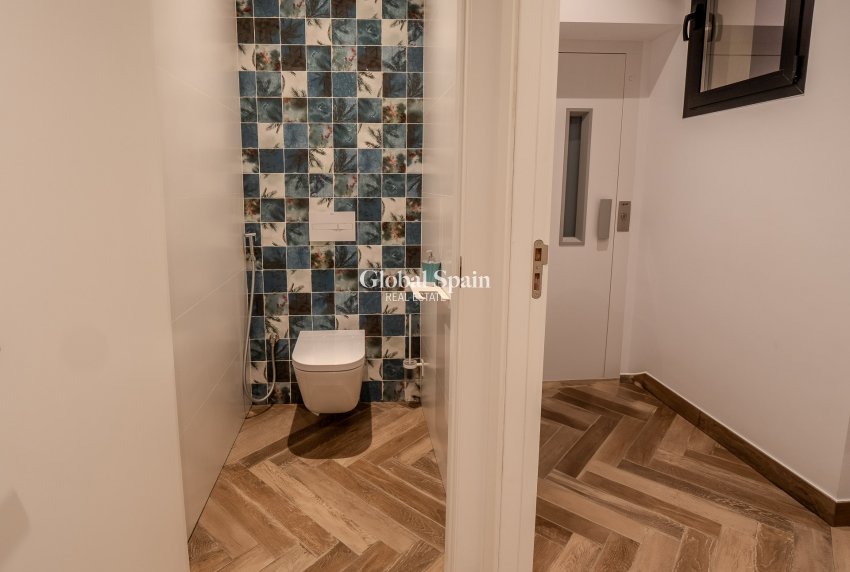 Wederverkoop - Villa -
ORIHUELA COSTA - Las Colinas Golf