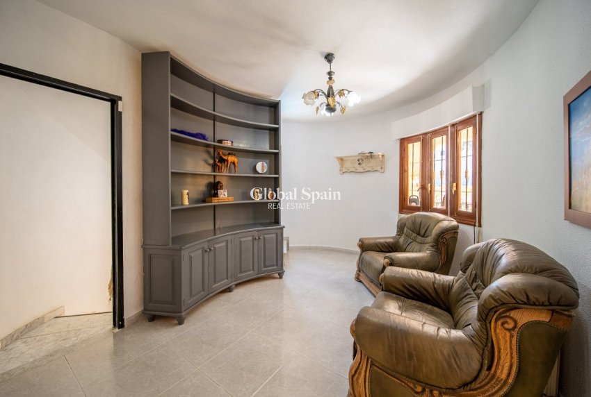 Wederverkoop - Villa -
ORIHUELA COSTA - Las Filipinas