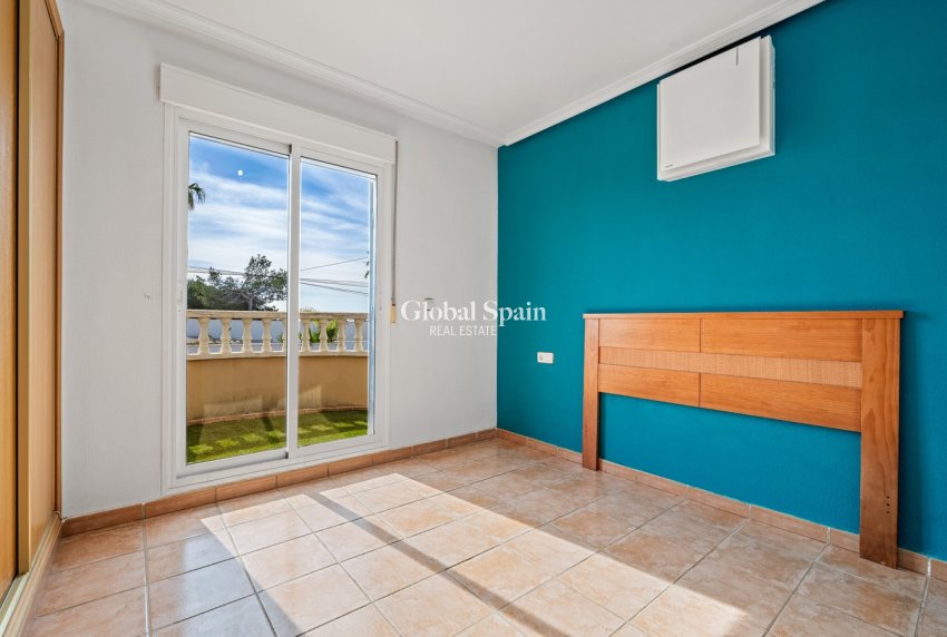 Wederverkoop - VILLA -
ORIHUELA COSTA - Las Filipinas