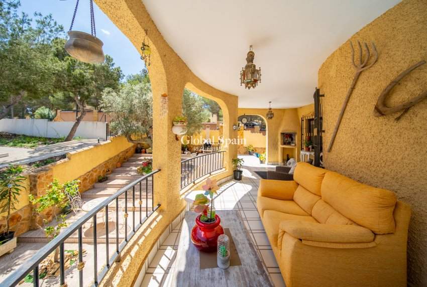 Wederverkoop - Villa -
ORIHUELA COSTA - Las Filipinas